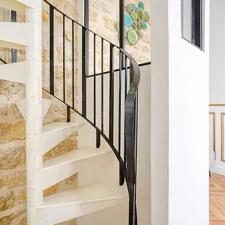 Design Loft For 6 Guests In Sentier
