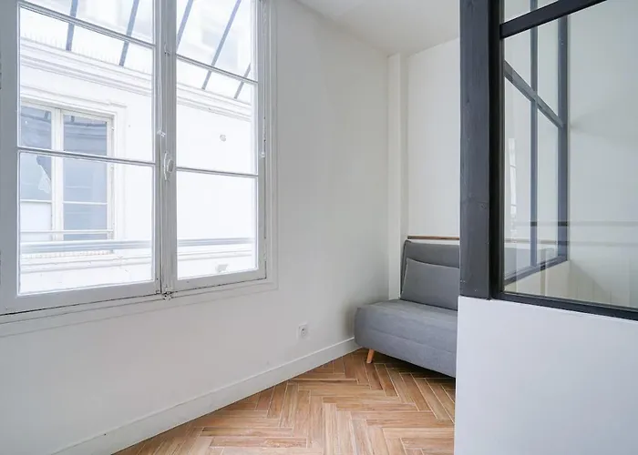 Design Loft For 6 Guests In Sentier *