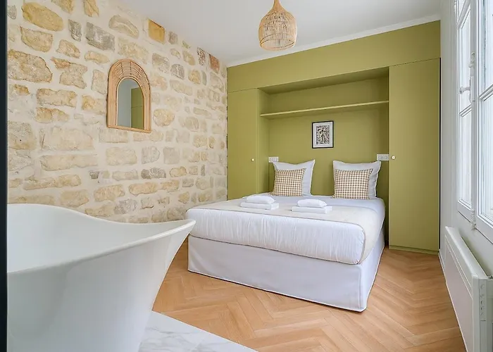 Design Loft For 6 Guests In Sentier Paříž