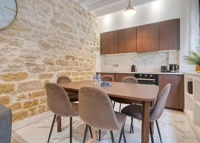 Design Loft For 6 Guests In Sentier